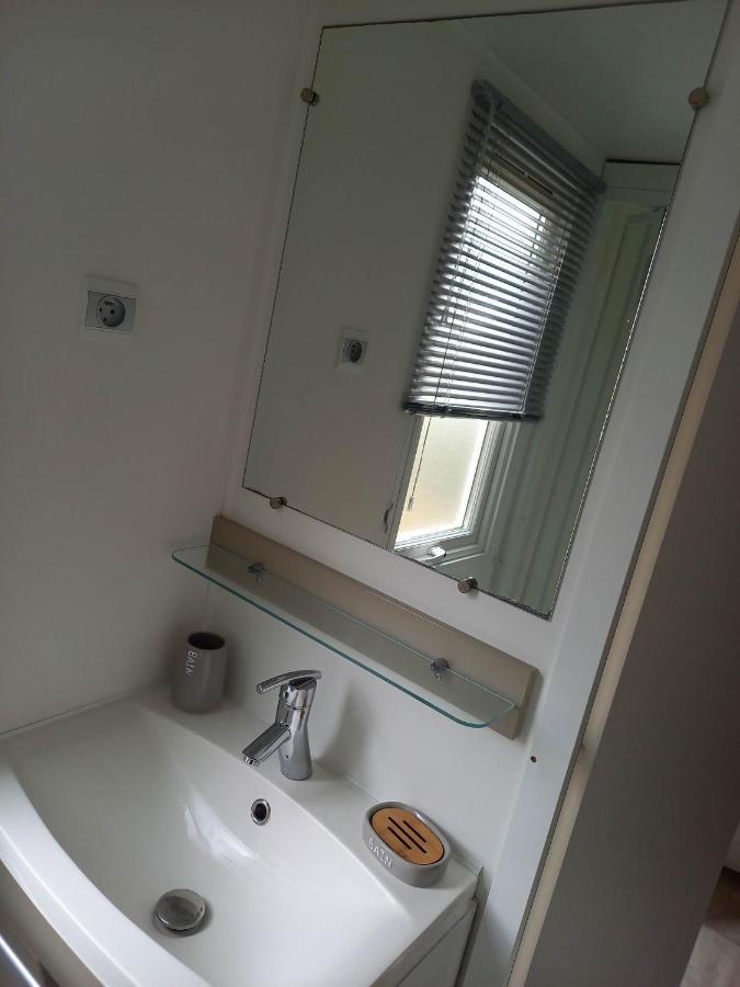 Mobilhome 6 Pers Avec Clim Saint-Georges-de-Didonne Kültér fotó